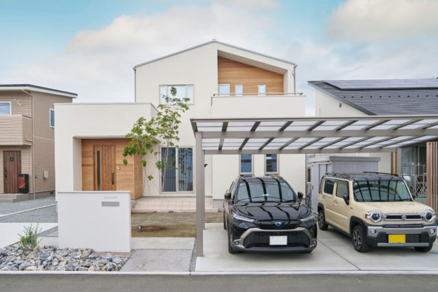 木の質感を生かしたナチュラルテイストの住まい-image